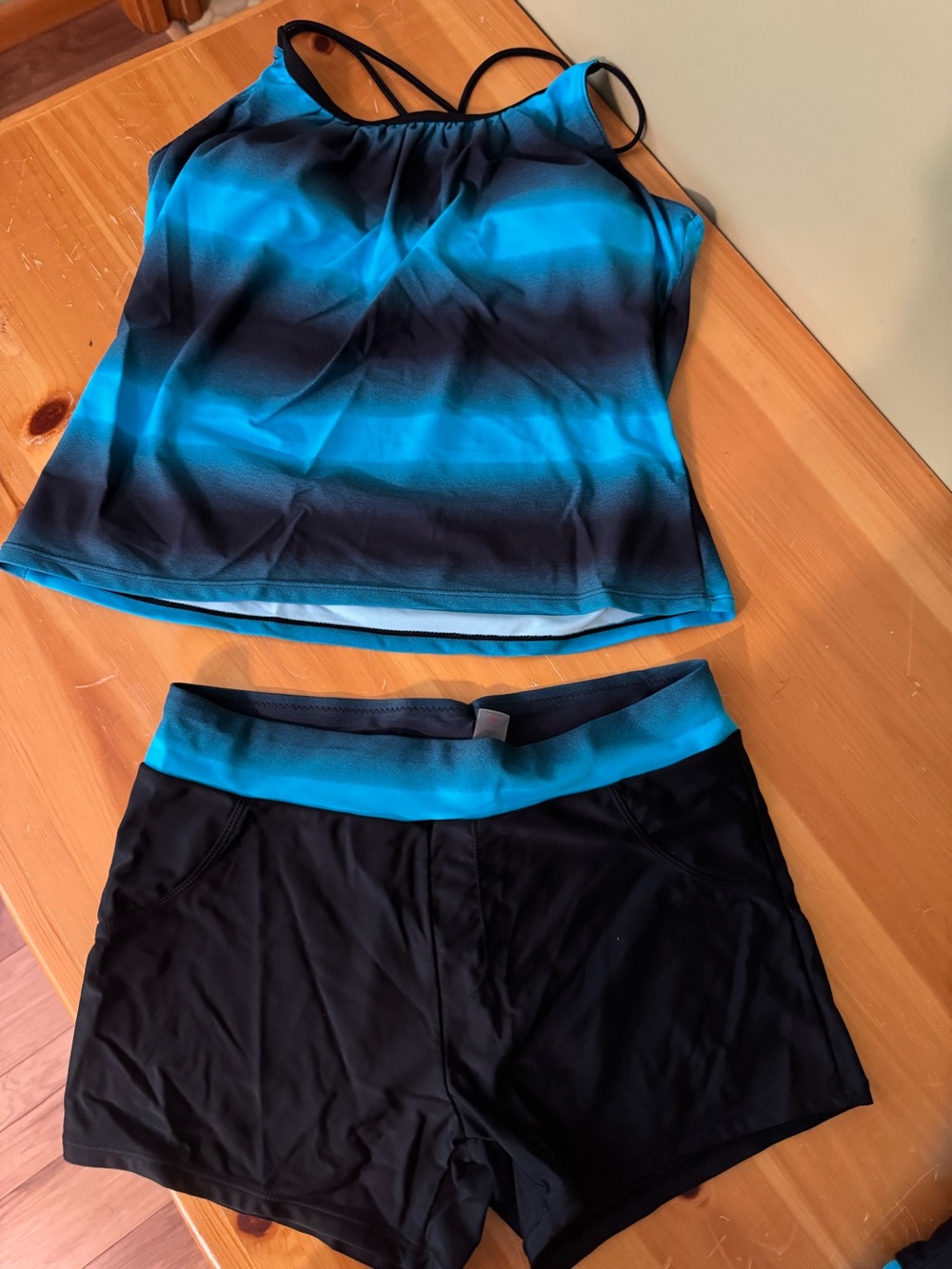Blue Ombre Tankini Top & Black Swim Shorts Women's Bikini Set